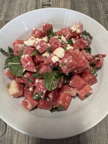 Wassermelone-Feta Salat mit Minze